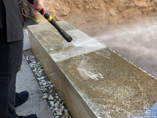 Why Choose Our Certified Pressure Washing Experts for Your Project Needs in Reedley, CA?